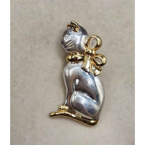Vintage MJ Silver And Gold Tone cat Brooch/Pendant - Picture 1 of 5